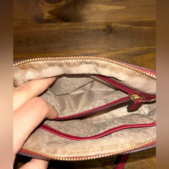 Michael Kors red with gold accent crossbody bag purse - Picture 3 of 6